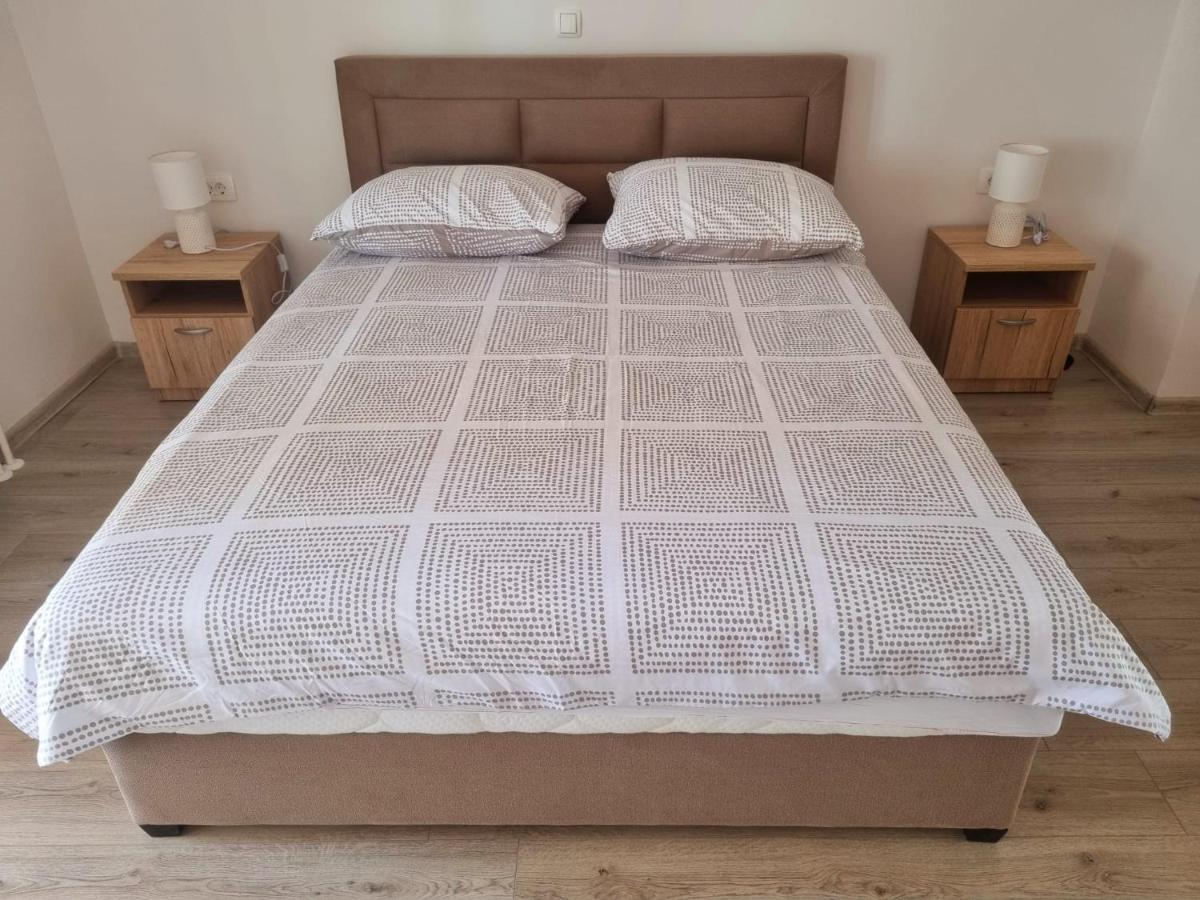 Sukošan Apartment Mate מראה חיצוני תמונה
