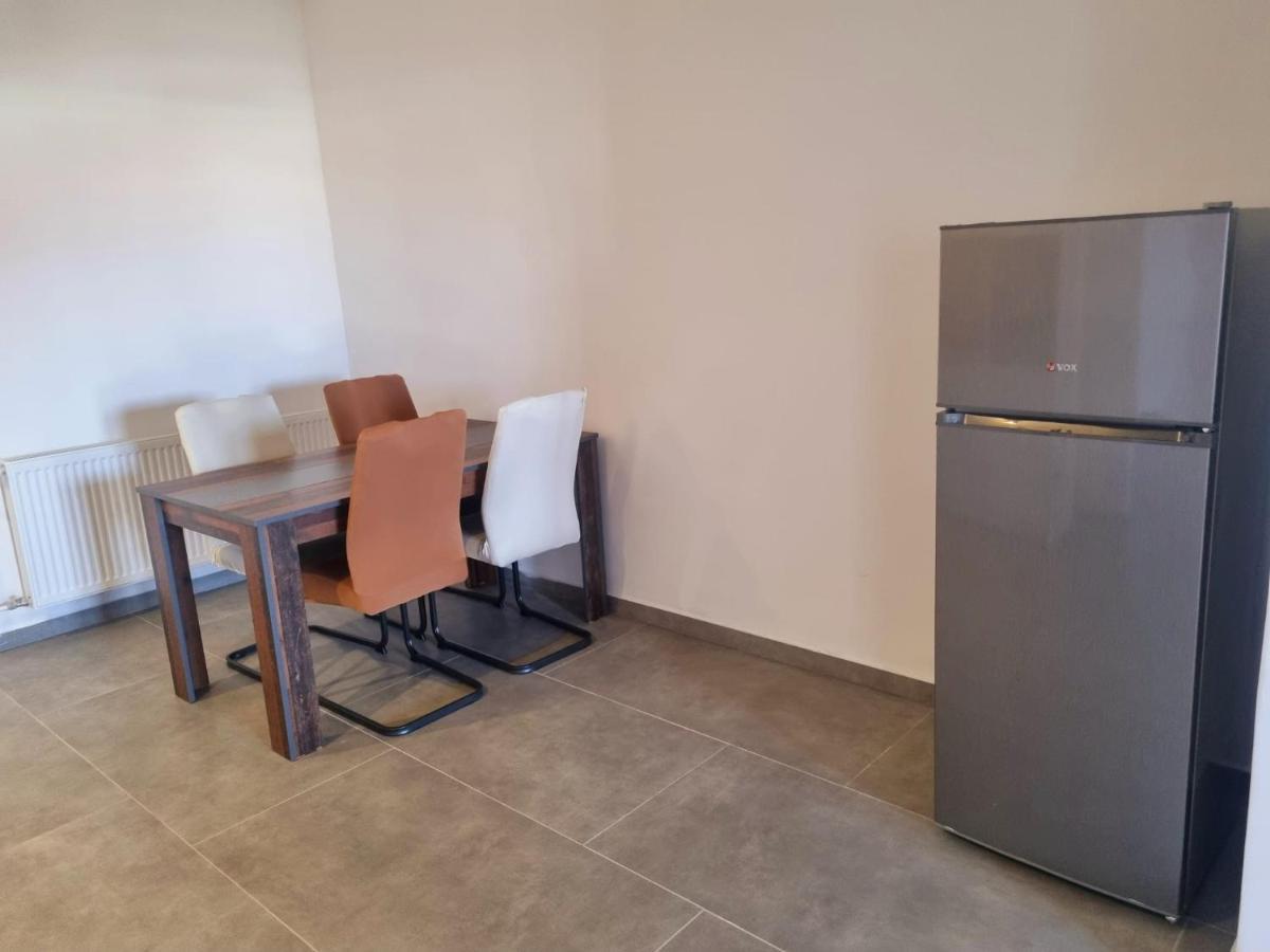 Sukošan Apartment Mate מראה חיצוני תמונה