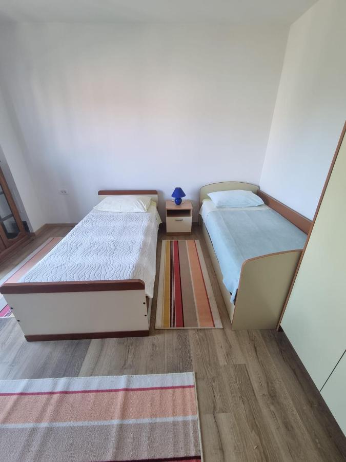 Sukošan Apartment Mate מראה חיצוני תמונה
