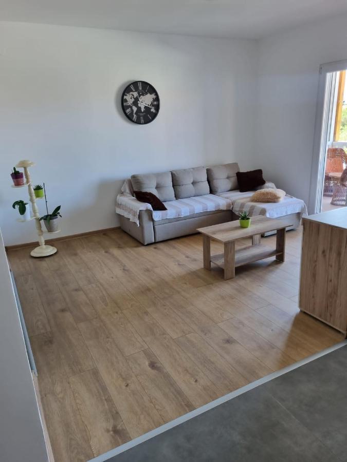 Sukošan Apartment Mate מראה חיצוני תמונה