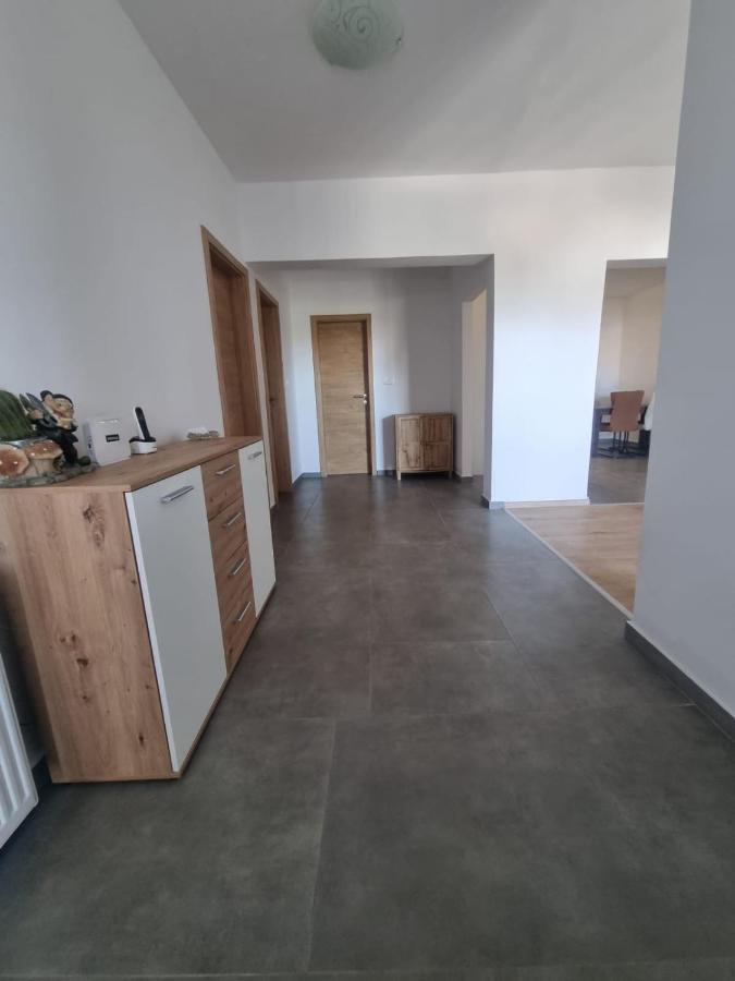 Sukošan Apartment Mate מראה חיצוני תמונה